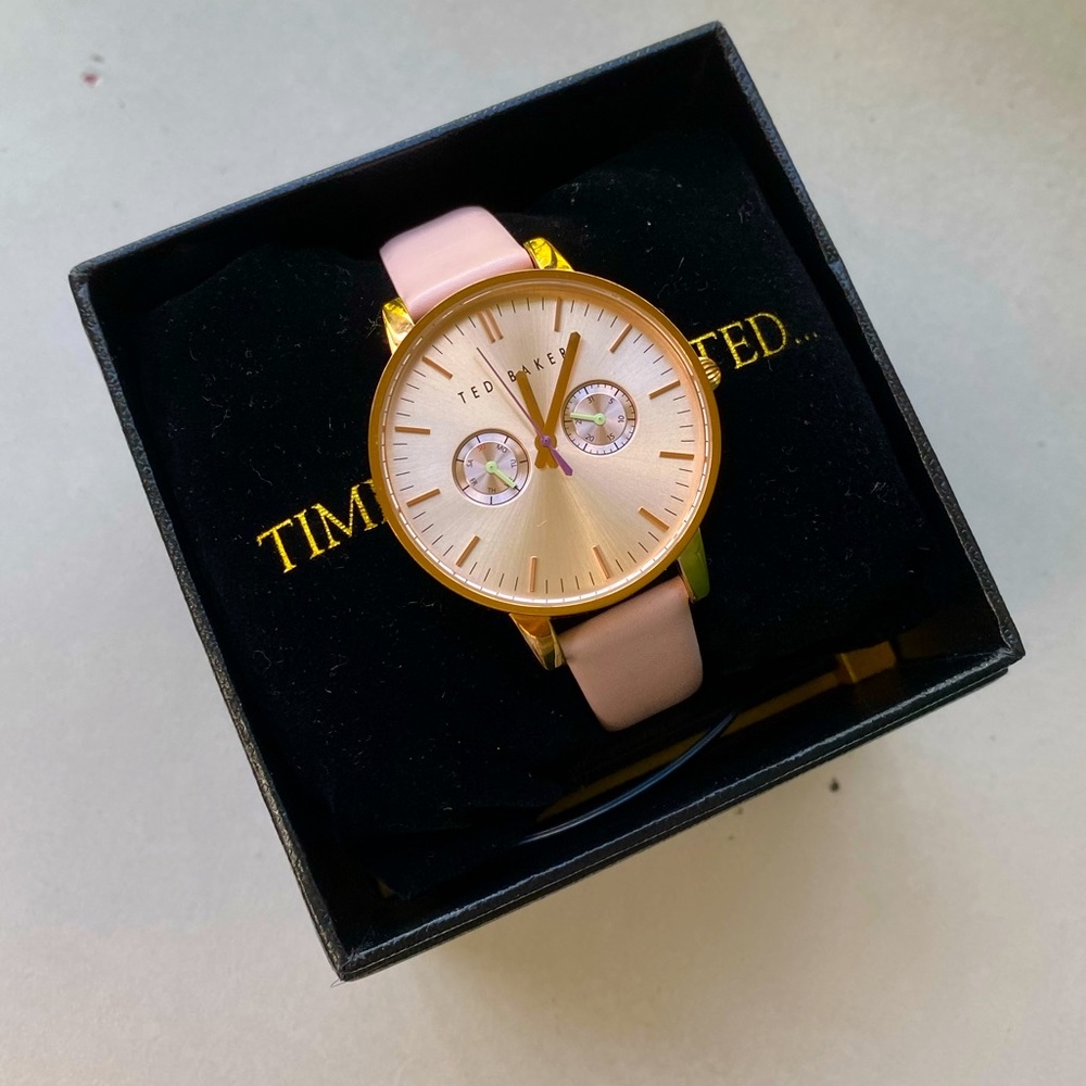 Ted Baker pastel pink and gold watch ⌚️🎀